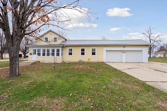 507 6th St, Brodhead, WI 53520
