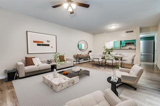 4643 Country Creek Dr Unit 1093V, Dallas, TX 75236