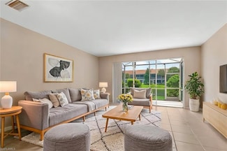 1172 Oxford Ln Unit 27, Naples, FL 34105