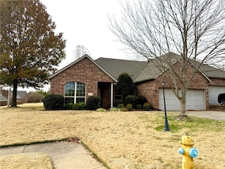 4221 N Zion Valley Dr, Fayetteville, AR 72703