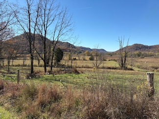 3999 Mckee Rd, Irvine, KY 40336