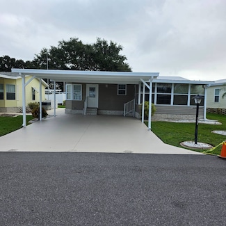 305 Woodbine Dr, Sebring, FL 33870