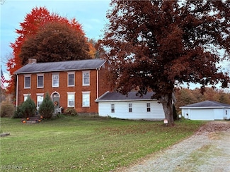 749 Benedict Leavitt Rd, Leavittsburg, OH 44430