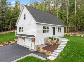 58 Queen St, Boscawen, NH 03303