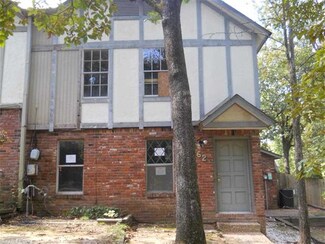 62 Falling Creek Dr, North Little Rock, AR 72114