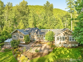 761 Chuckanut Dr, Bellingham, WA 98229