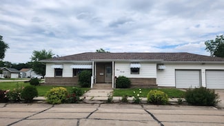320 Grant St, Saint Paul, NE 68873