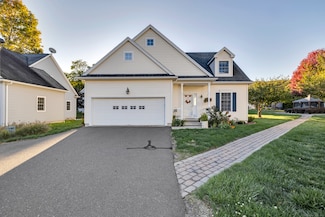 16 Weathervane Rd Unit 16, Bristol, CT 06010