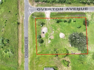 2320 Overton Ave, Bolivar Peninsula, TX 77650