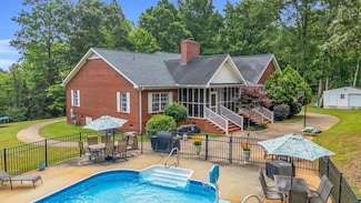 3121 U S 25, Hodges, SC 29653