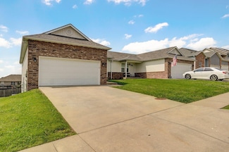 612-614 E Daniels St, Ozark, MO 65721