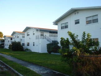 1440 NE 171st St, North Miami Beach, FL 33162