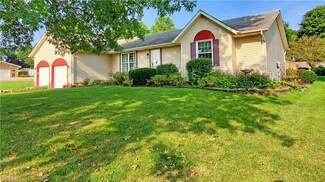 3104 List St NW, Massillon, OH 44646