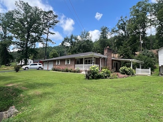 6447 Flat Fork Rd, Salyersville, KY 41465
