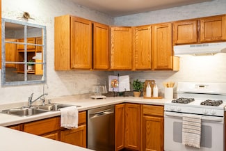 N100W14330 Sunburst Trail, Germantown, WI 53022