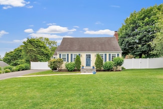 111 Thornberg St, Stratford, CT 06614