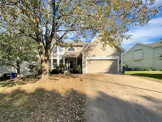 12534 S Alcan Cir, Olathe, KS 66062