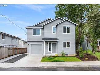 4781 SE 84th Ave Unit A, Portland, OR 97266