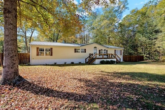 38 Stanford Dr, Eufaula, AL 36027