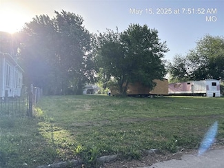 2221 S 9th St, Saint Joseph, MO 64503