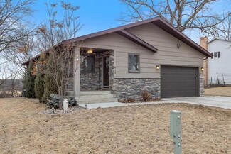 415 E Oak St, Redwood Falls, MN 56283