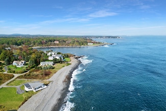 23 Kings Rd, York, ME 03909