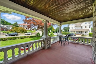 21 Lincoln Ave, Dover, NJ 07801