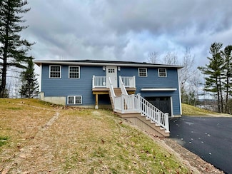 122 Raymond Ave, Newport, VT 05855