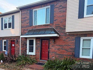 2705 N Center St Unit 78, Hickory, NC 28601