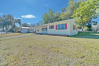121 N Seminole Ave, Inverness, FL 34450