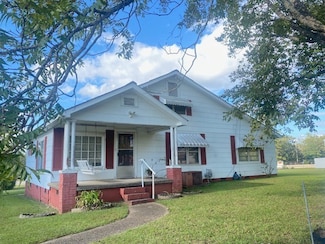 1662 18th St SW, Lanett, AL 36863