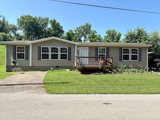 550 Knight St, Cannelton, IN 47520