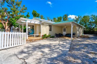 166 Pearl Ave, Tavernier, FL 33070