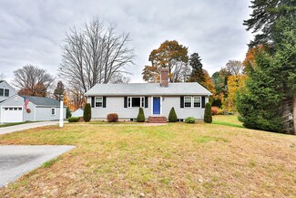35 Taunton St, Wrentham, MA 02093
