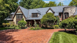 1849 Berkshire Rd, Gates Mills, OH 44040