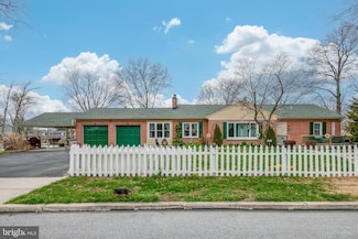 25 Baugher Dr, Hanover, PA 17331