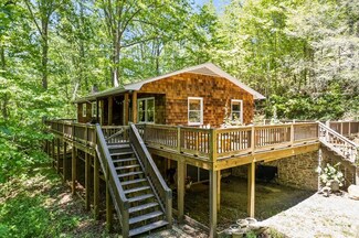 823 Turtle Creek Rd, Sylva, SC 29779