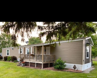 8774 Brewer Rd, Millington, MI 48746