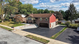 16 Ironstone Dr, Reading, PA 19606