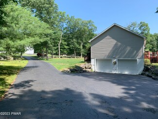 231 Mountain Top Dr, Dingmans Ferry, PA 18328