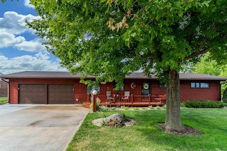 309 H Ave, Grundy Center, IA 50638
