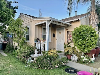 7450 Woodley Ave, Van Nuys, CA 91406