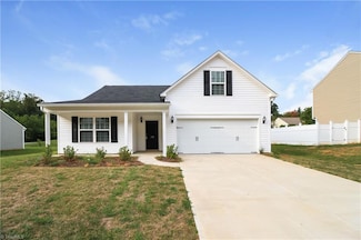 173 Konnoak Village Cir, Winston Salem, NC 27127