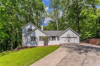 375 Buckingham Dr, Marietta, GA 30066