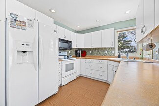 203 River St, Eagle River, WI 54521