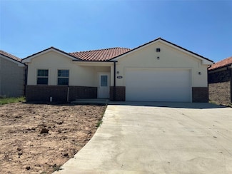 1902 Easy St, Guymon, OK 73942