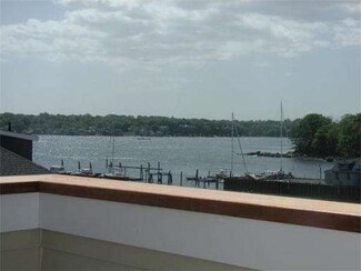 26 Green St Unit B, Salem, MA 01970