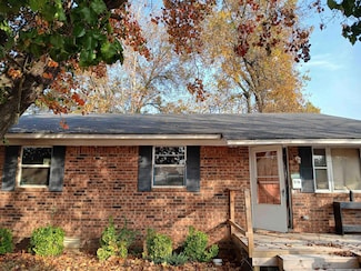 510 S Maple St, Searcy, AR 72143