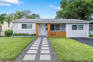 2852 Washington St, Hollywood, FL 33020
