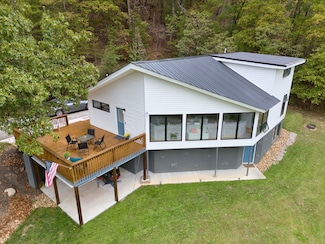 3676 Old Creek Rd, Blacksburg, VA 24060